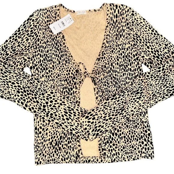 NWT Brandy Melville/John Galt Cardigan - Picture 1 of 2